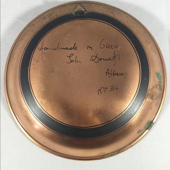 Vintage Greek Copper Bowl with Greek swordsman. - Picture 7 of 7